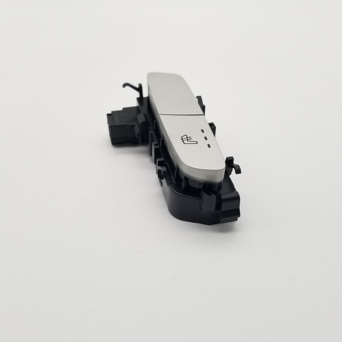 2015-2018 MERCEDES C300 W205 FRONT RIGHT PASSENGER SEAT HEATER WARMER SWITCH OEM