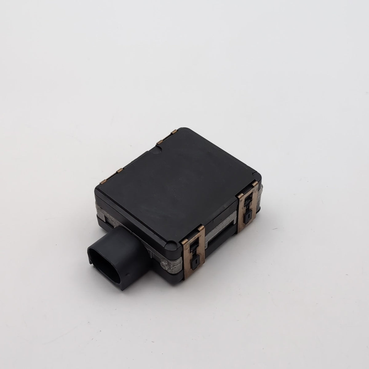 2019 - 2024 Mercedes A C CLA GLA GLE Cruise Distance Radar Sensor OEM A0009053011