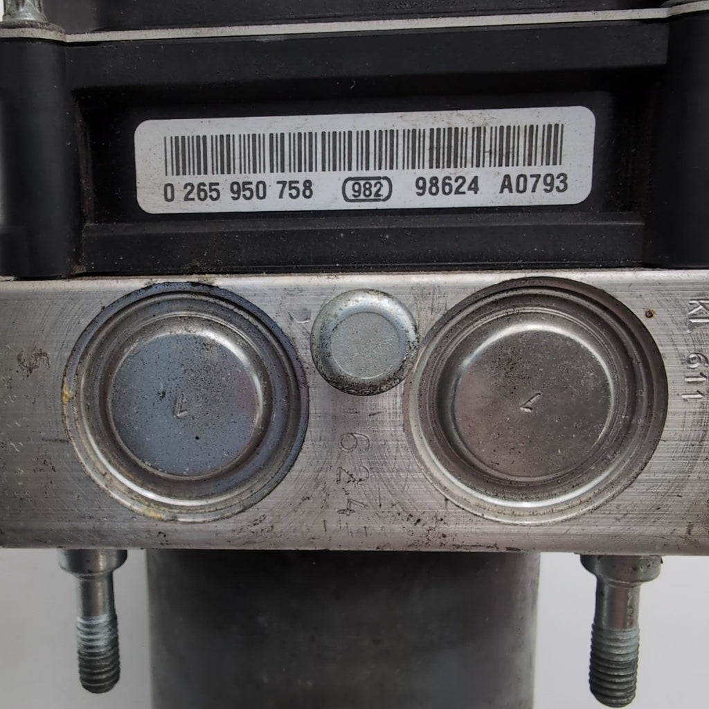2009 2010 Nissan Maxima 3.5 ABS Anti Lock Brake Pump Control Unit OEM 476609N00C