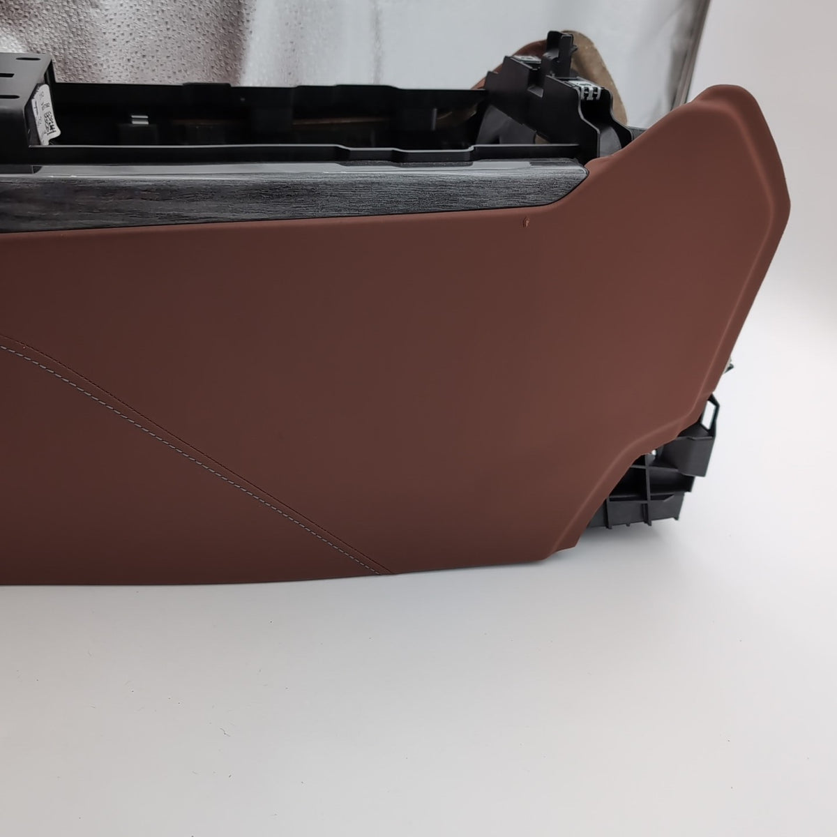 2024 Bmw i7 Center CONSOLE Sedan Tartufo Cup Holder Wireless Charger
