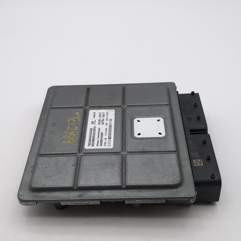 2022 2023 2024 Hyundai Tucson 2.5L Engine Computer Control Module 39100-2S317