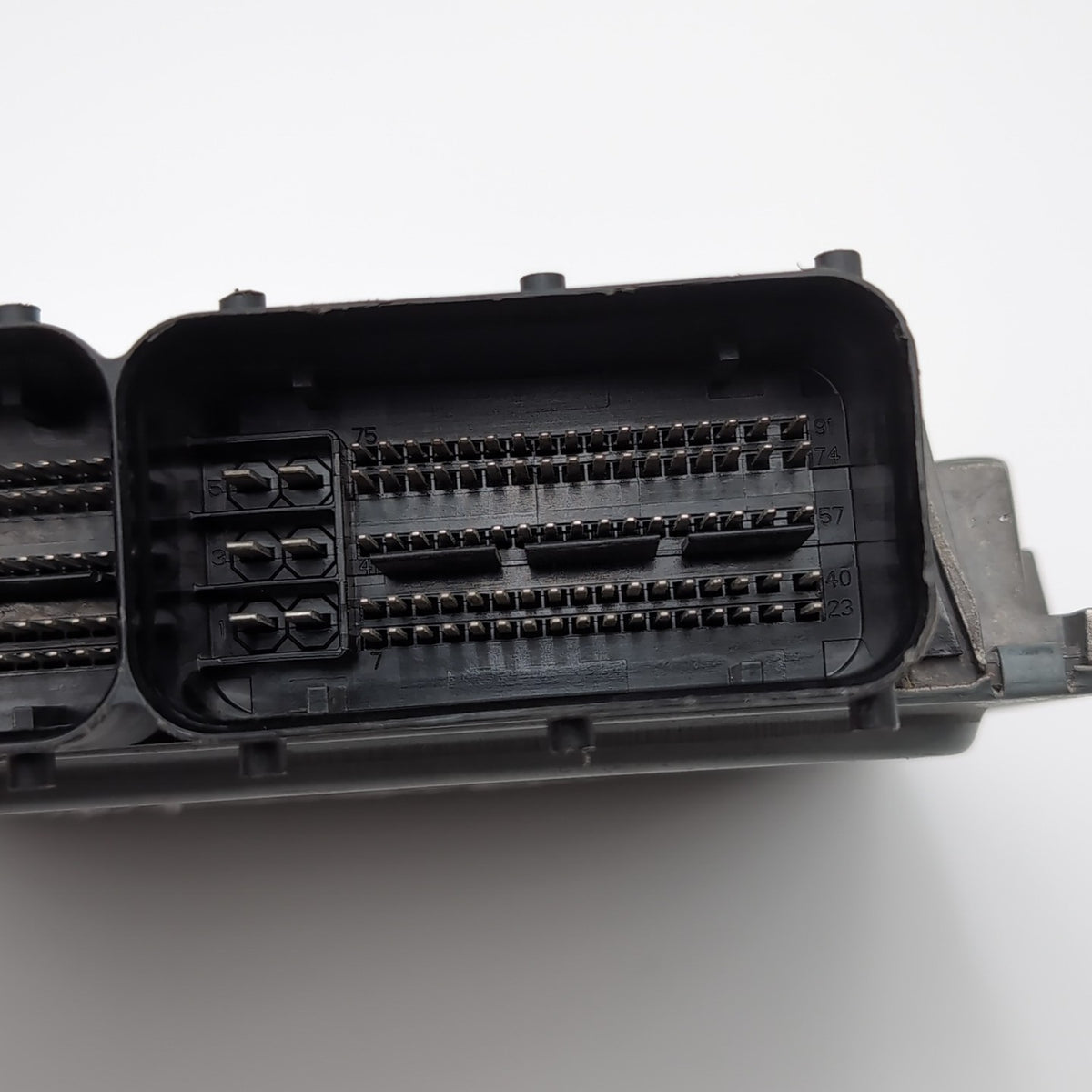 2018 2019 2020 Audi Q5 Engine Computer Control Module ECM OEM 06L907425C