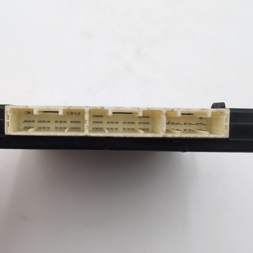 2010 2011 Toyota Prius MPX Multiplex Body Control Module 89221-47130