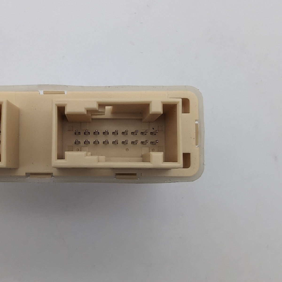 2024 2025 BMW G20 G42 G22 M2 M3 X3 X4 X5 USS Ultrasonic Sensor Control Module