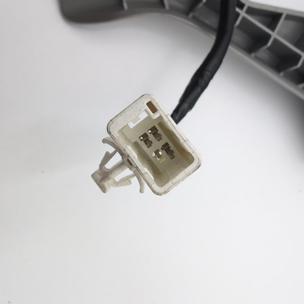 2011 2012 2013 Lexus CT200h Steering Wheel Radio Phone Audio Control Switch Trim