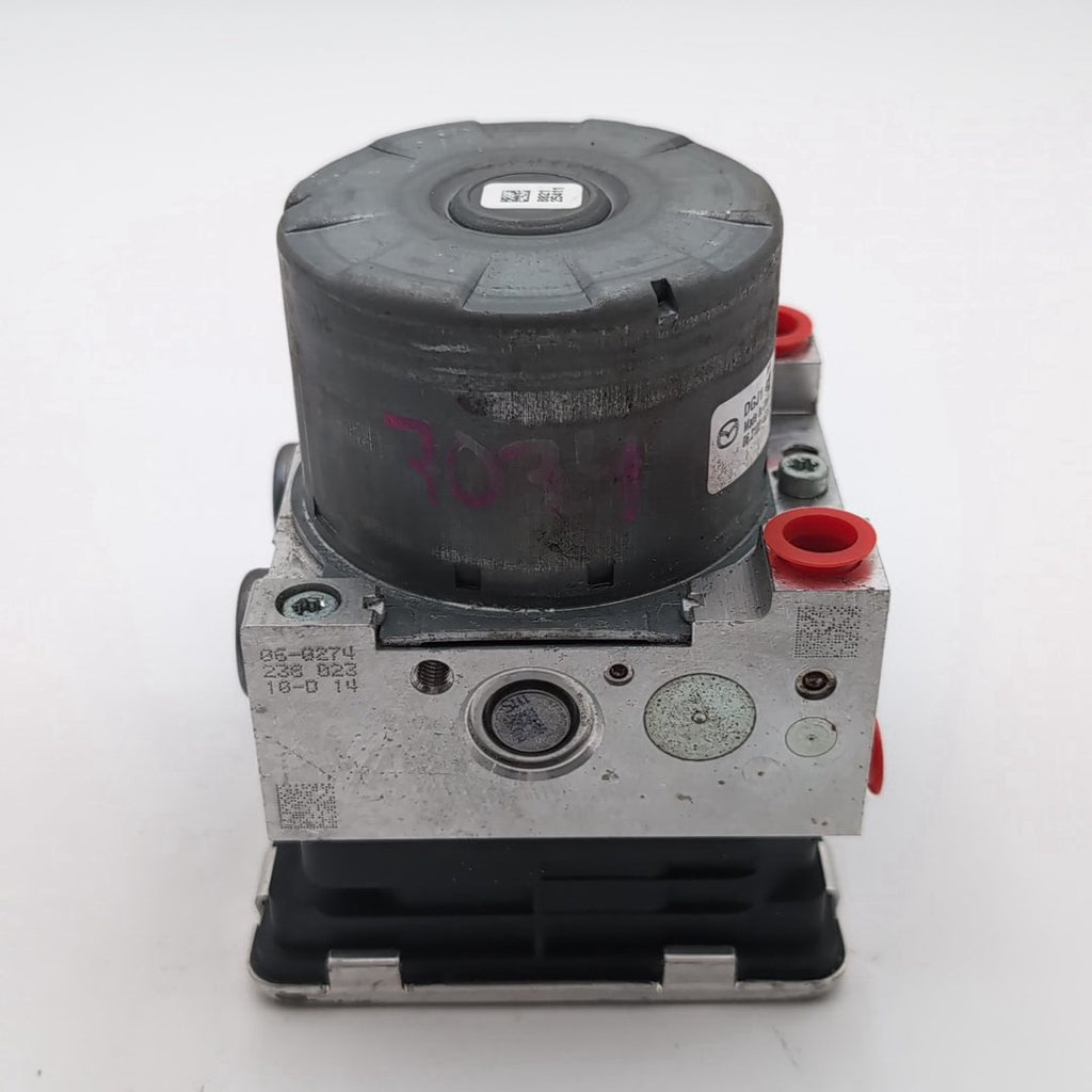 2020 2021 2022 2023 Mazda CX30 2.5L ABS Anti Lock Brake Pump DGJ1437A0