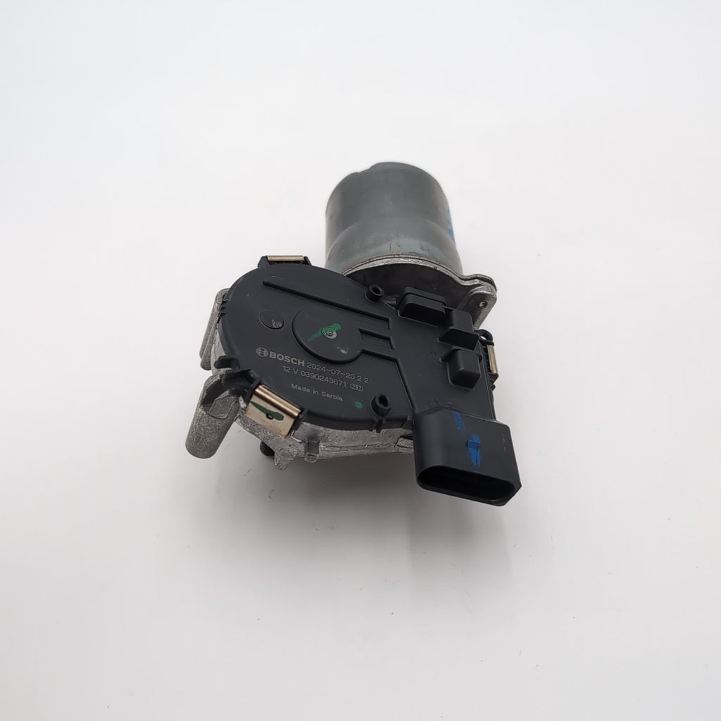 2021- 2025 BMW X3 X1 Front Windshield Wiper Motor OEM 0390243671