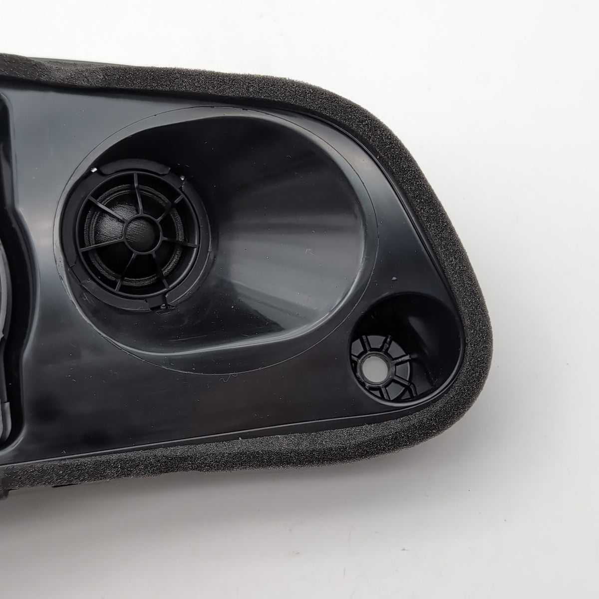 2019- 2025 BMW X7 G07 Rear Left Quarter Panel Speaker Mount Bracket 2622521 OEM