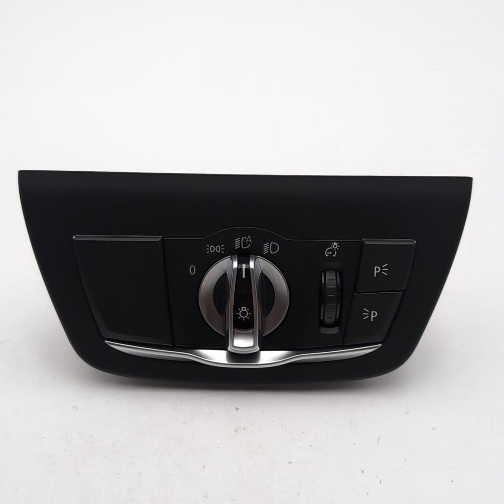 2019 - 2024 BMW G01 G02 F97 F98 X3 X4 Light Control Switch Panel 5A67868