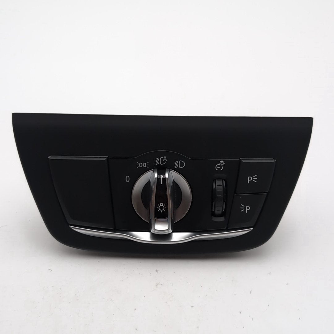 2019 - 2024 BMW G01 G02 F97 F98 X3 X4 Light Control Switch Panel 5A67868