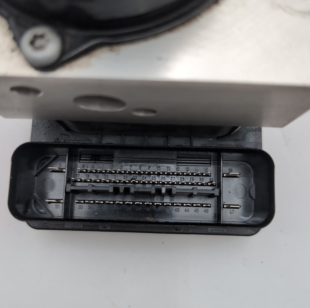 2005 2006 2007 Nissan Murano 3.5L ABS Anti Lock Brake Pump 47660CB840