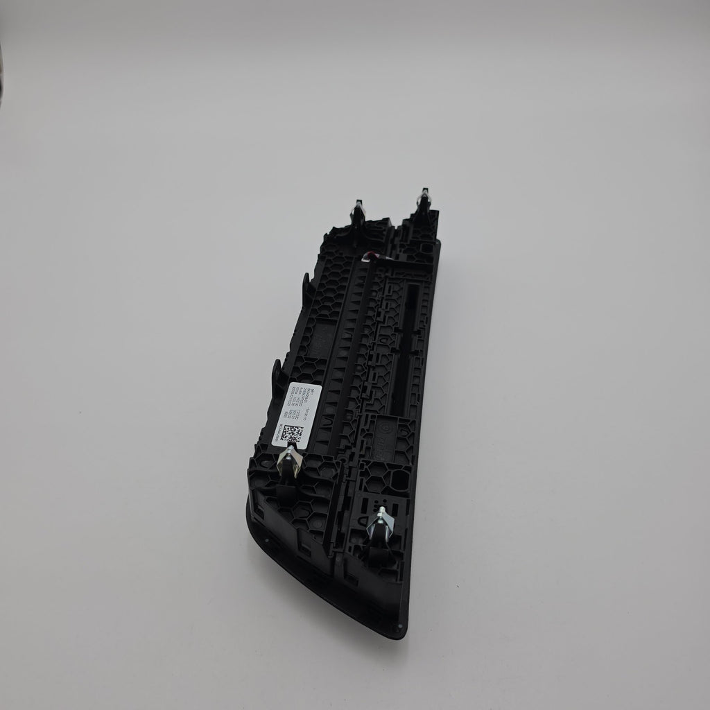 2019 - 2022 BMW 740i 750i G11 G12 Front AC Climate Control Radio Switch Panel