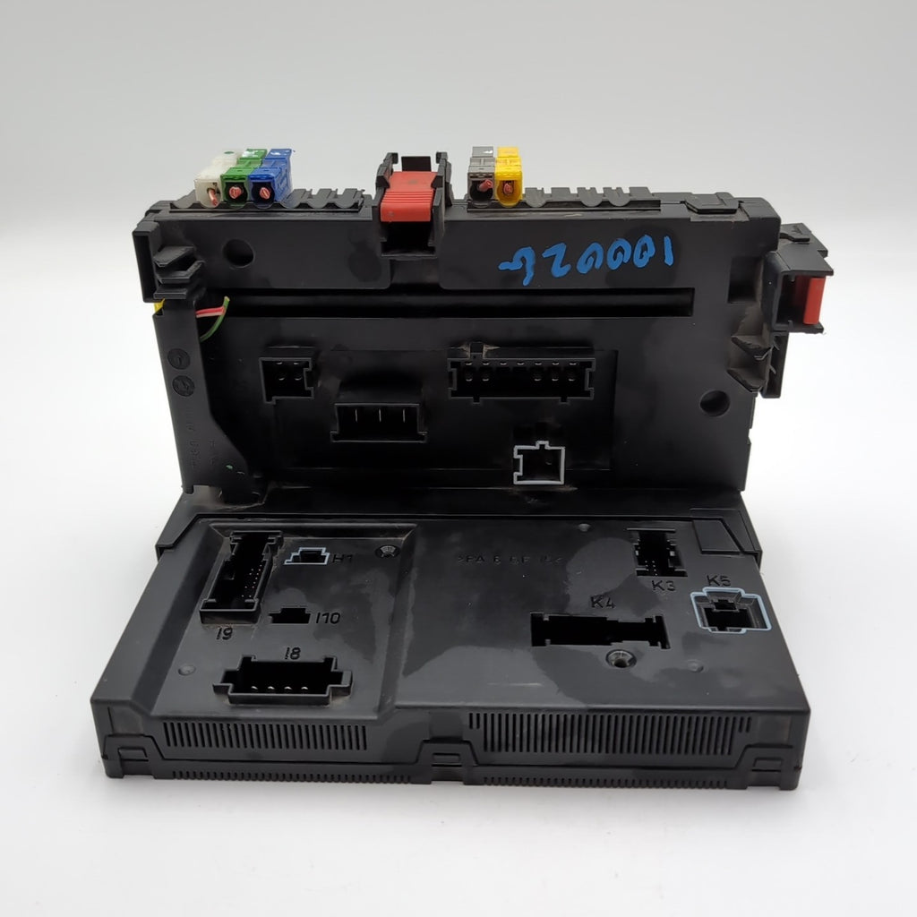 07 2008 2009 Mercedes W216 CL550 S550 S63 Rear Trunk Fuse Box Module 2219004700
