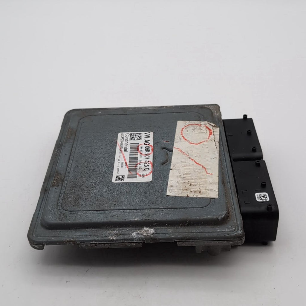 2014 2015 2016 2017 Volkswagen Beetle Engine Computer Control Module 06K907425C