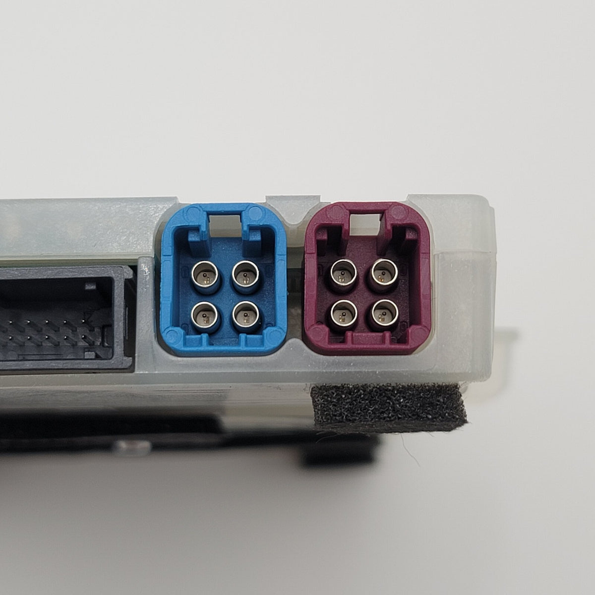 2025 BMW 330i G20 X1 U11 X3 G45 Antenna Telematics Control Module 5B5C761