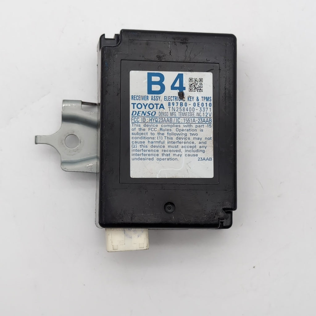 2014 2015 2016 Toyota Highlander Tire Pressure Monitoring TPMS Receiver OEM