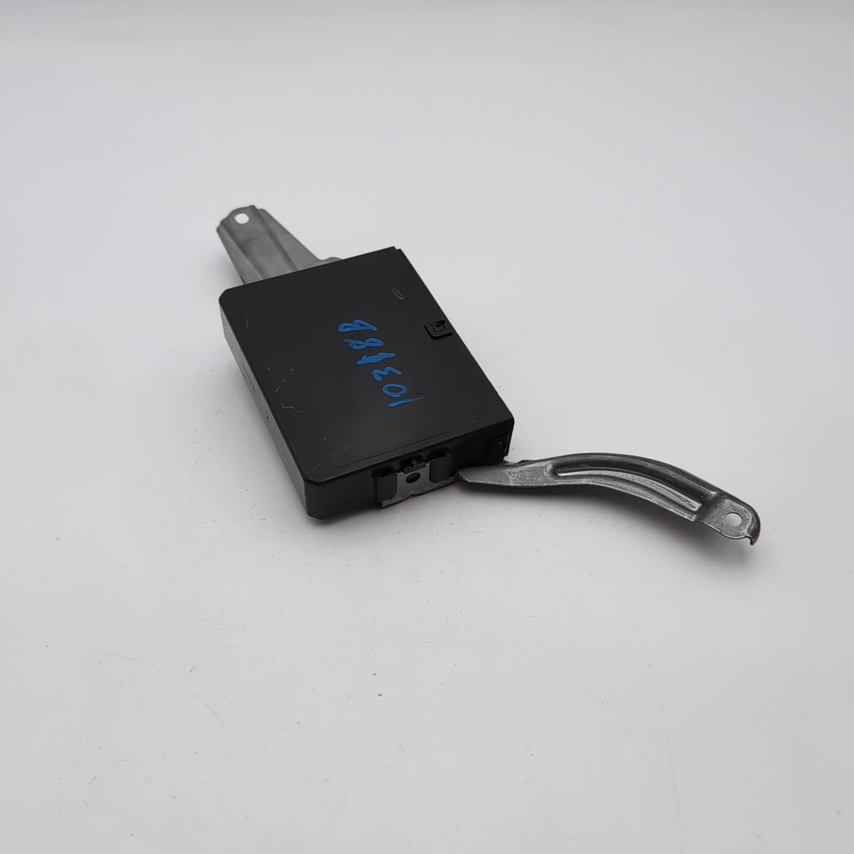 2010 2011 2012 Lexus LS460 Front Right Door Multiplex Control Module 89223-50330