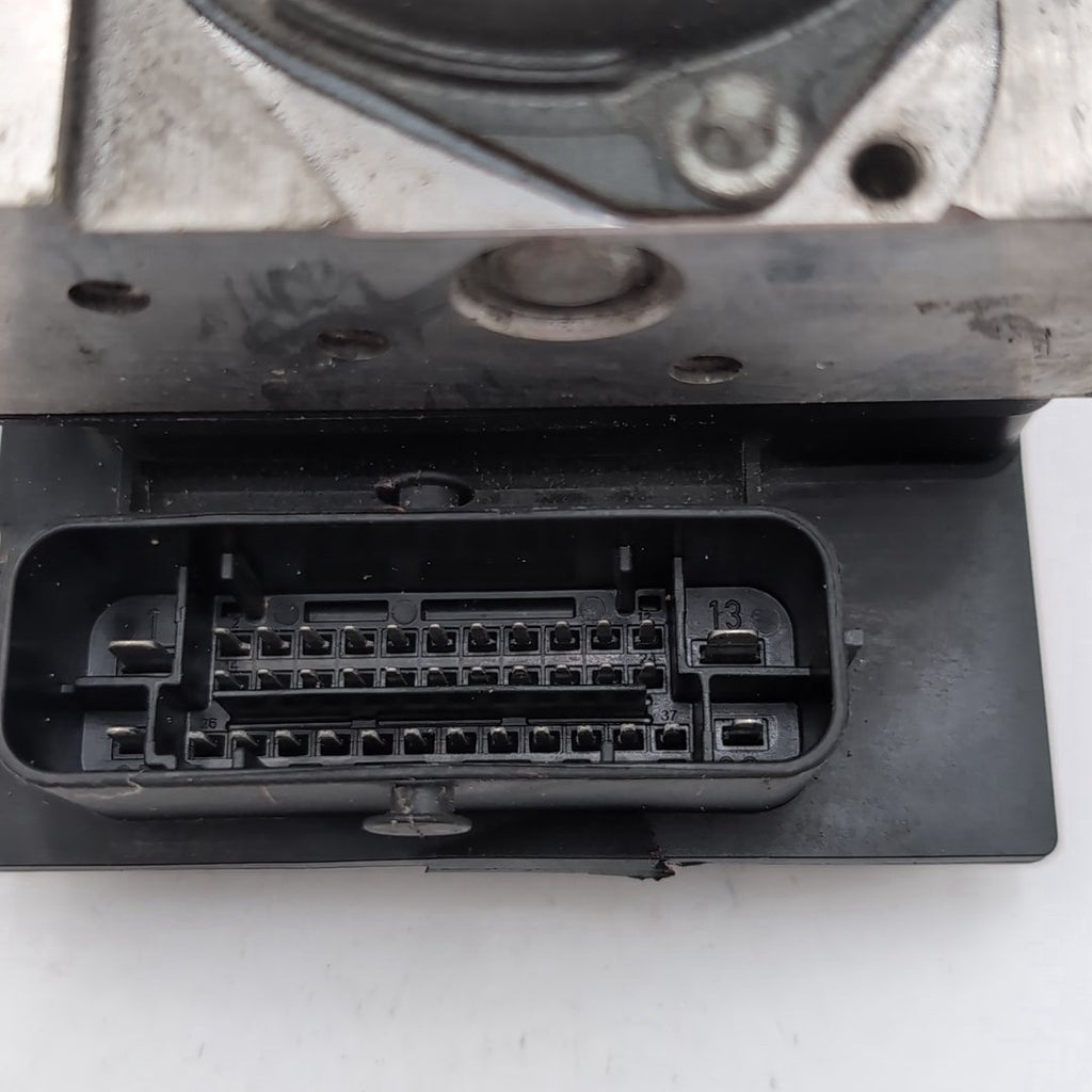 2009 2010 2011 2012 Audi A5 2.0L AWD ABS Anti Lock Brake Pump 8K0614517DA