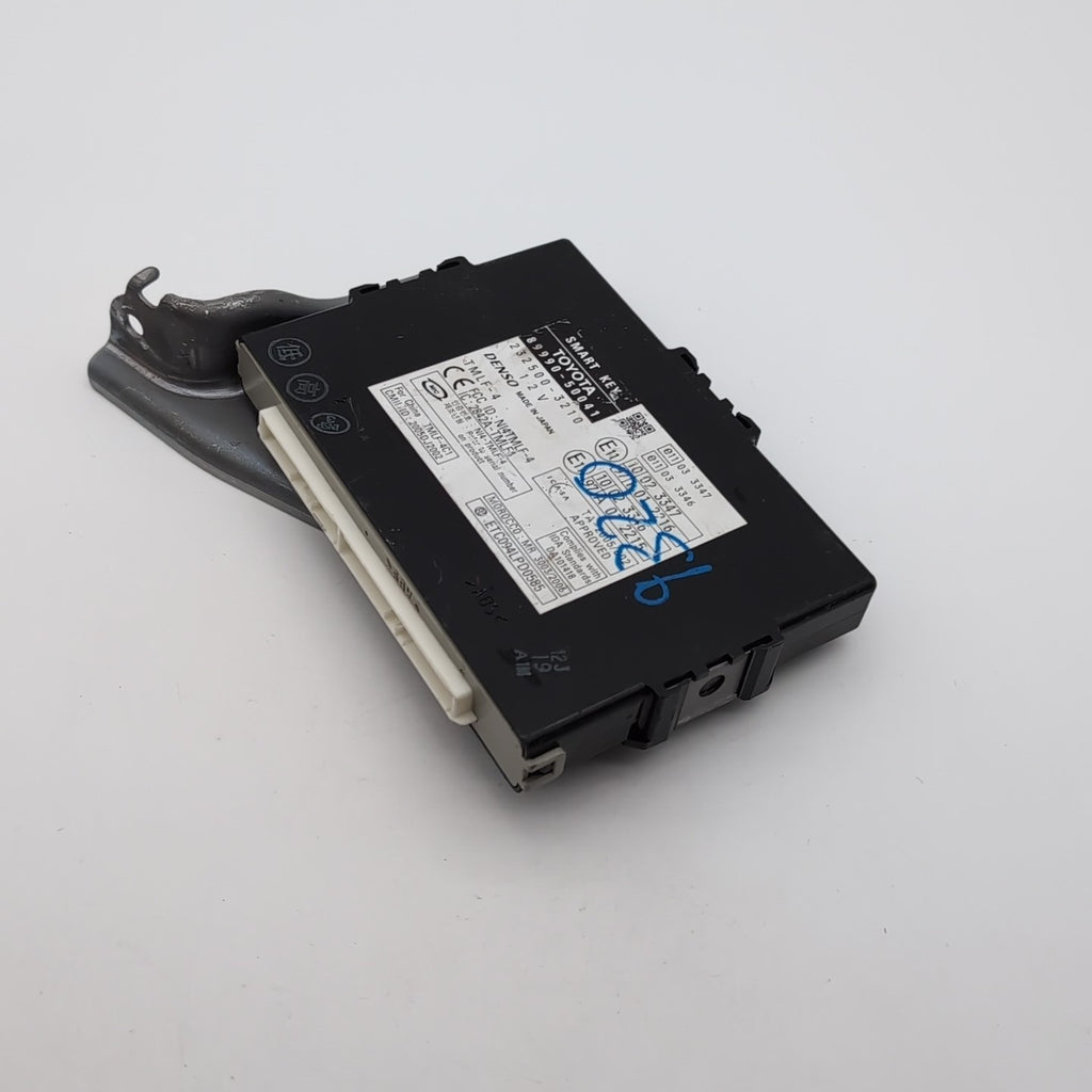 2007 2008 LEXUS LS460 LS600H Smart Key Theft Locking Control Module 89990-50041