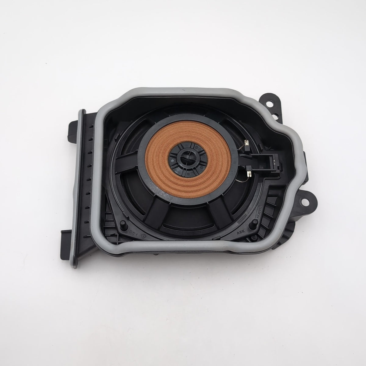 2024 2025 2026 BMW 530i 540i G60 Right Subwoofer Speaker 5A5AF88
