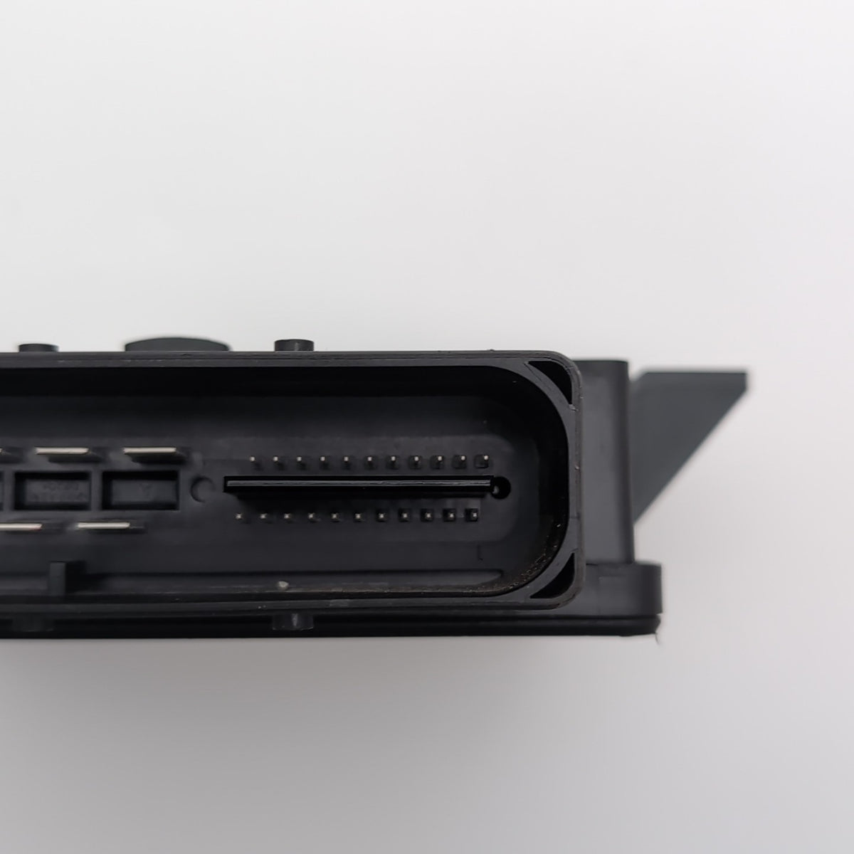 2015 2016 2017 2018 Porsche Macan Parking Brake Control Module OEM 95B907801C