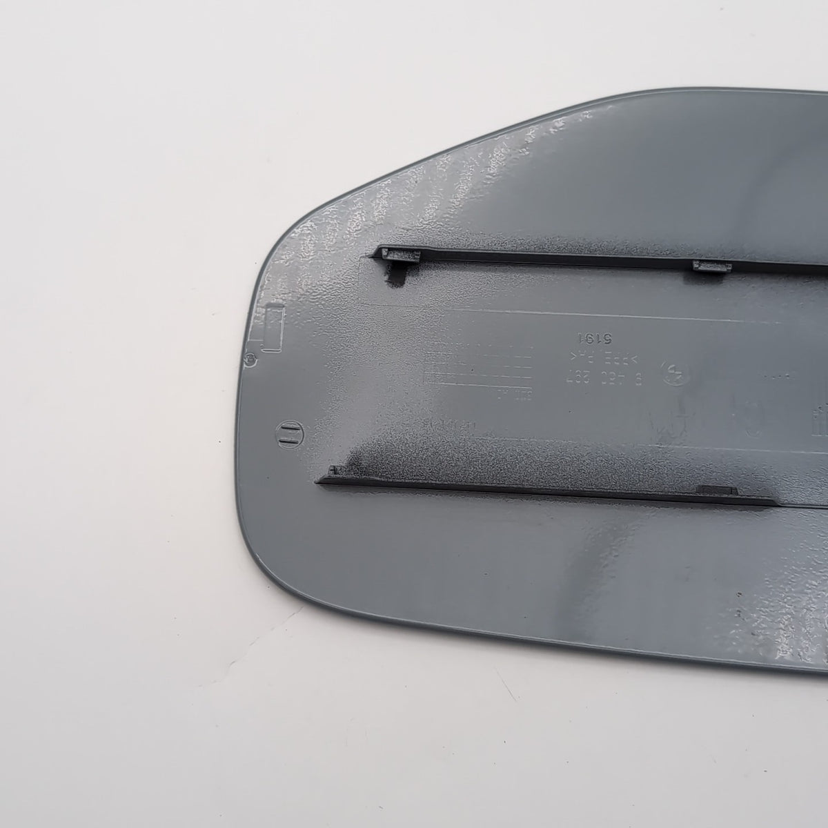 2025 BMW G60 550e Rear Fuel Gas Tank Flap Filler Lid Cover Cap 9450297