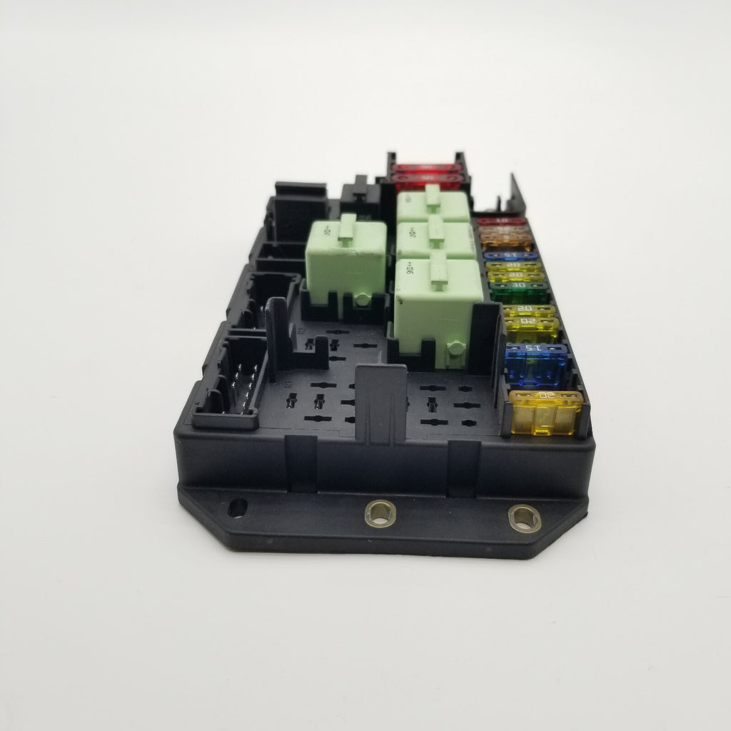 2003 2004 2005 2006 Range Rover Trunk Relay Fuse Box Rear Mounted YQE000350 OEM