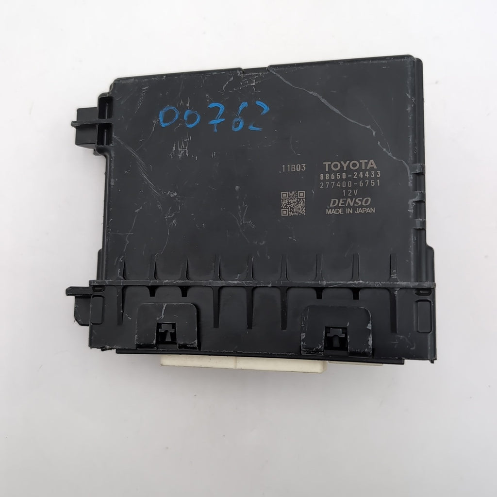 2019 2020 2021 Lexus RC350 Air Conditioner Amplifier Control Module 88650-24433