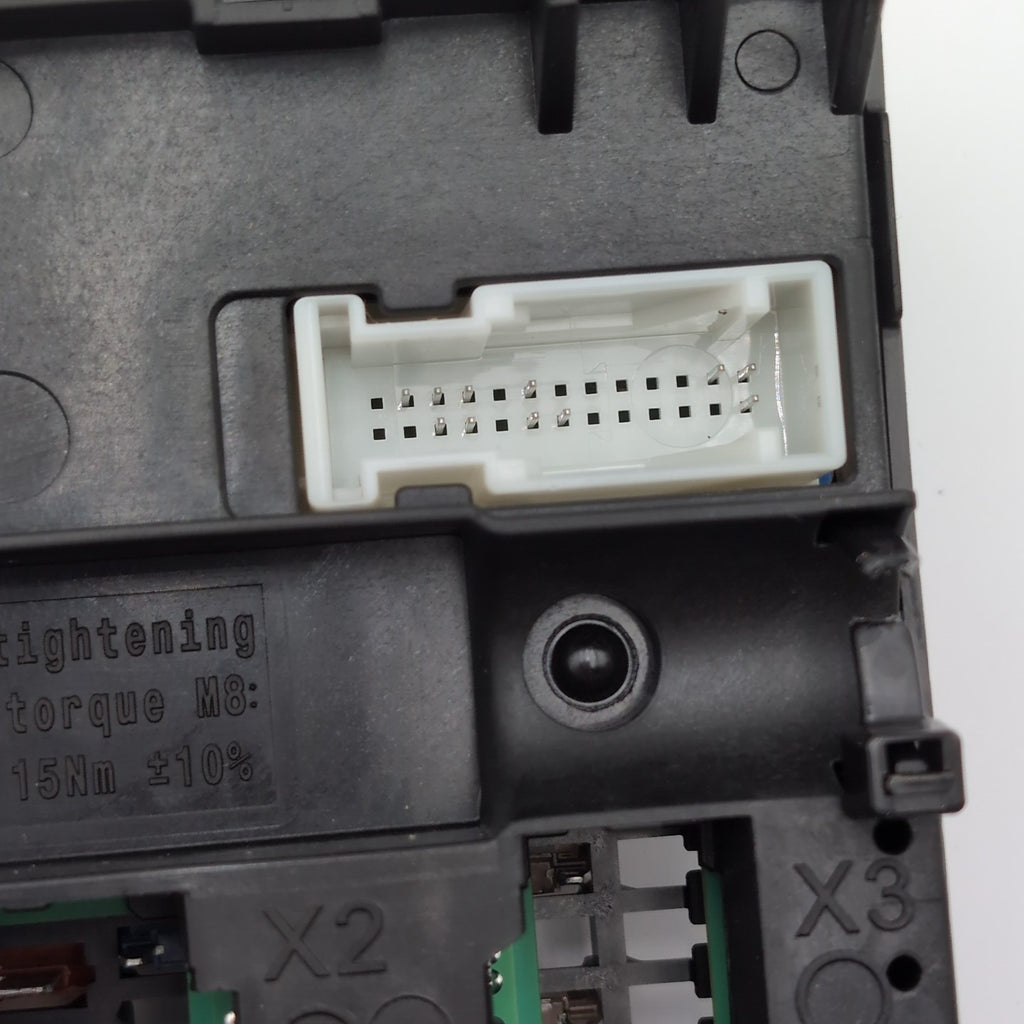 2024 BMW 330i 230I G42 G20 REAR POWER DISTRIBUTION FUSE Box 6114 5A4CFB0 - 02