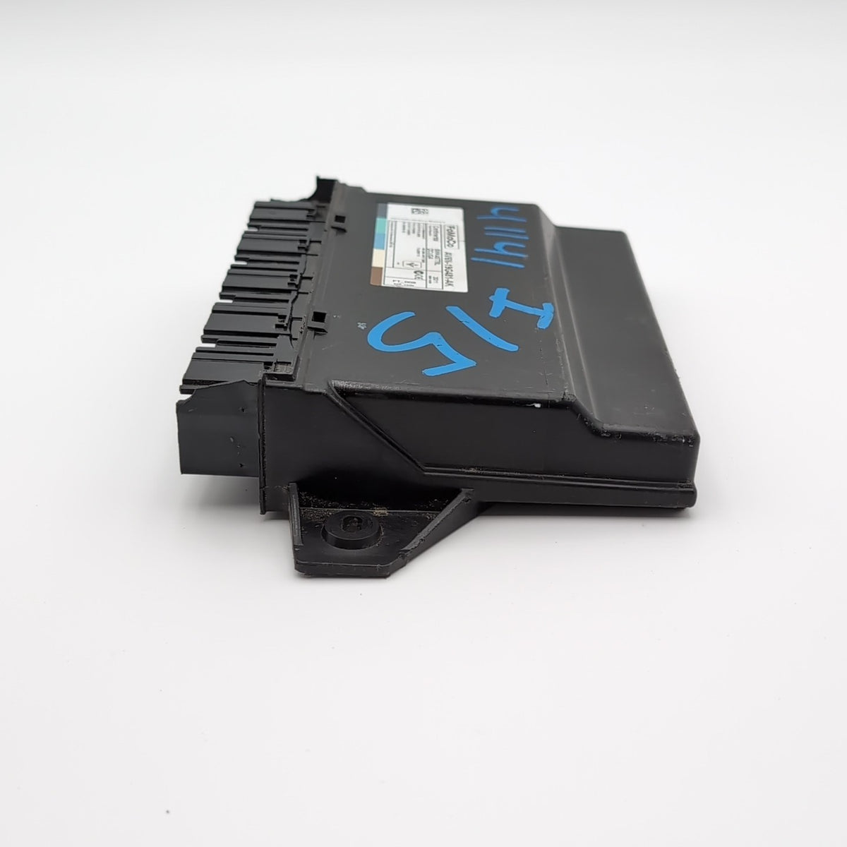 2013 2014 2015 16 FORD ESCAPE THEFT LOCKING KEYLESS ENTRY MODULE AV6N-19G481-AK