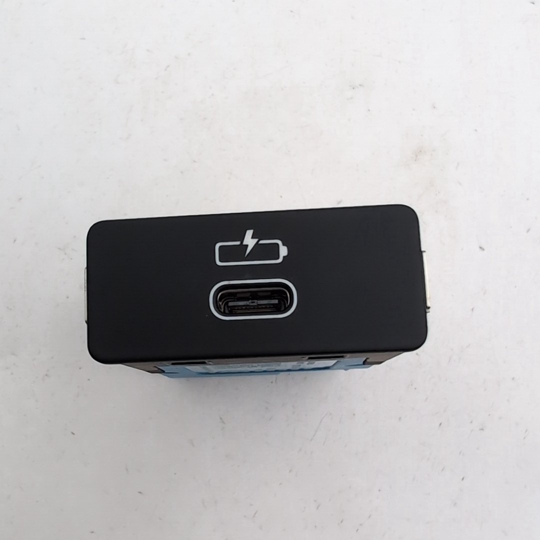 2019 - 2024 BMW 3 4 5 X3 X4 X5 X6 X7 Single Socket USB Port Charing Socket
