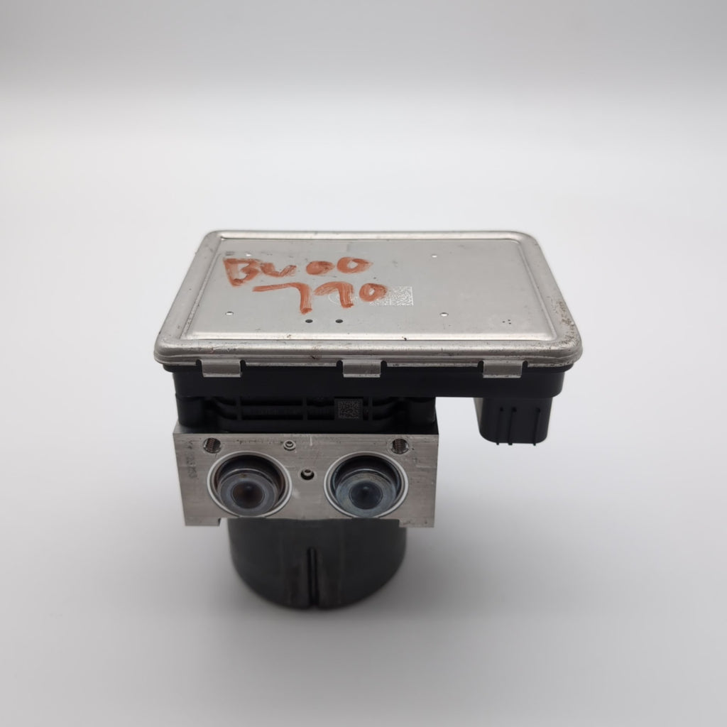 2021 BMW 330i ABS Anti Lock Brake Pump Control Unit 5A2A747