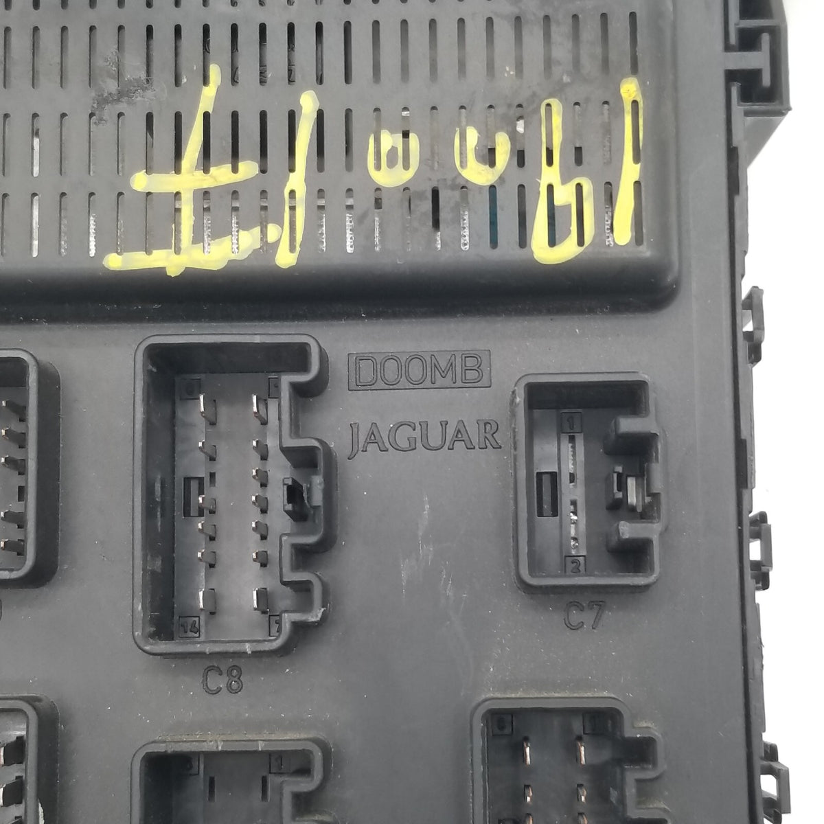 2003 2004 2005 2006 2007 2008 Jaguar X TYPE Fuse Box Under Dash 4X4314A073AE