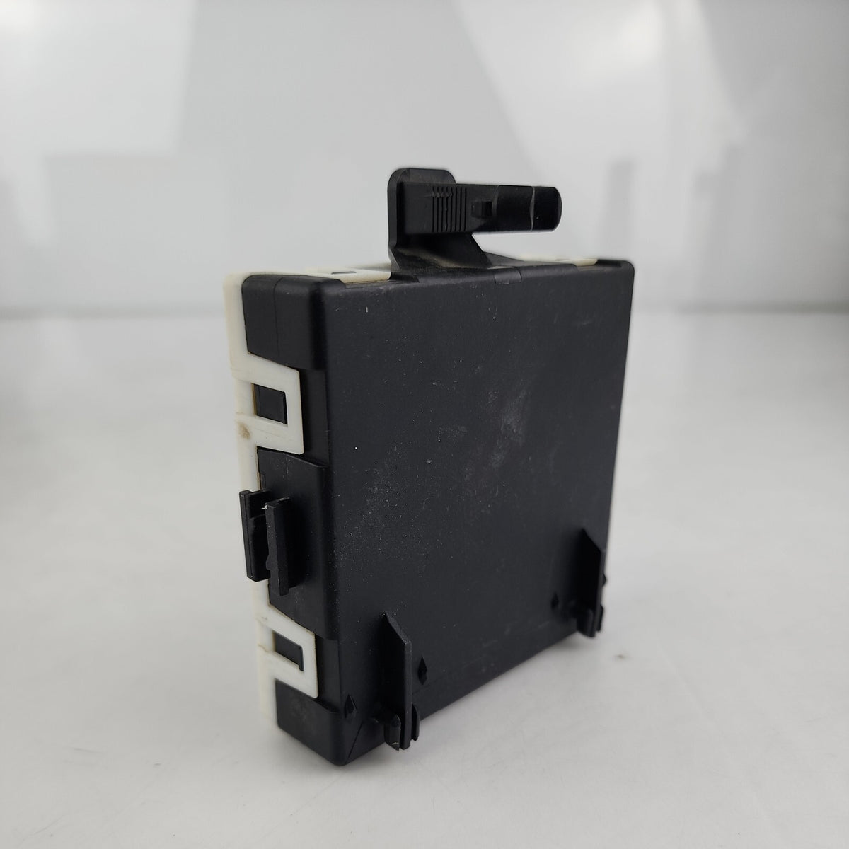 Fits Mercedes Benz C Class W205 Front Left Side Door Control Module A2059002922