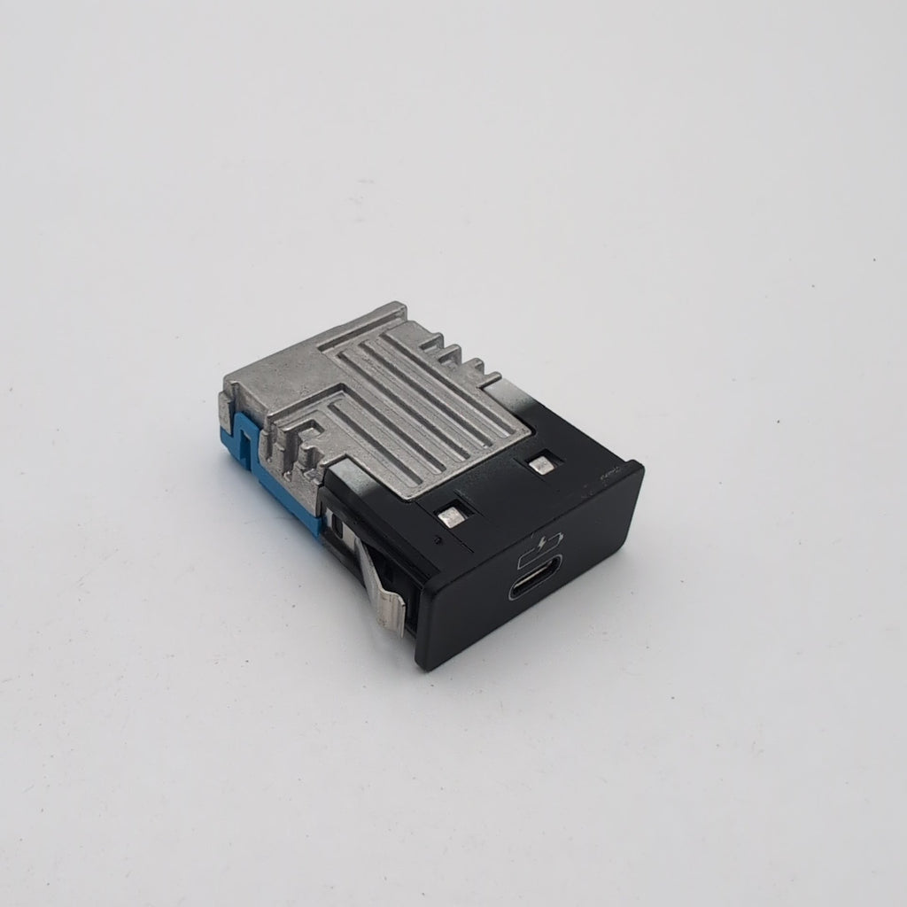 2019 - 2026 BMW G20 G21 G22 G26 G15 G30 G42 X3 Single USB Socket Port 5B51C70