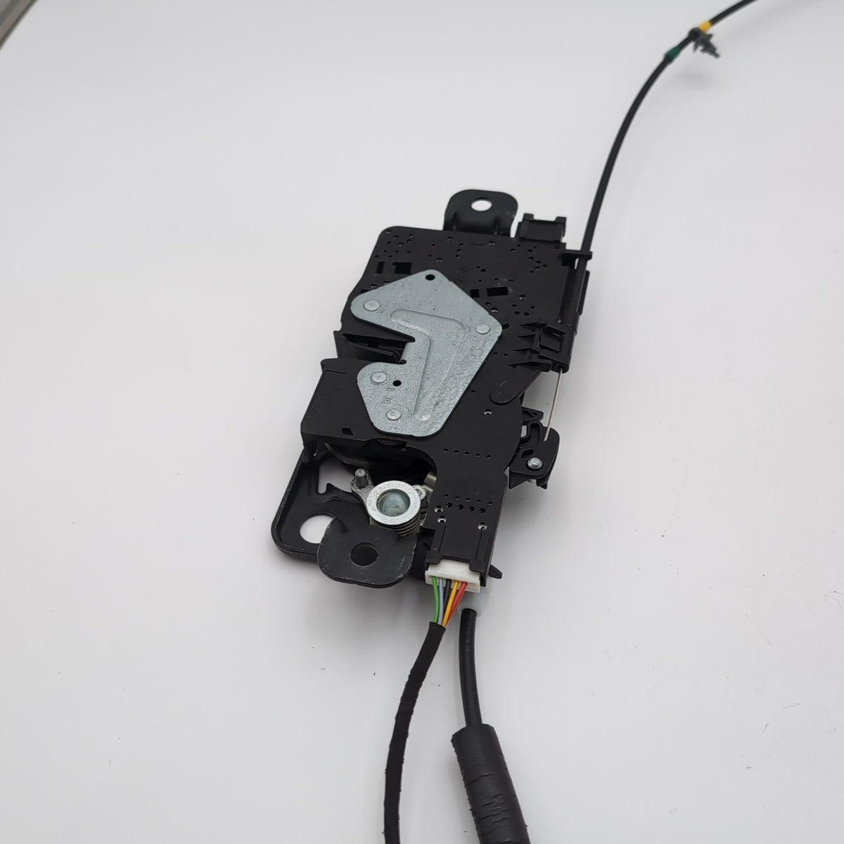 2020- 2025 BMW 330i Trunk Lid Lock Latch Actuator Motor 7430626 7441014