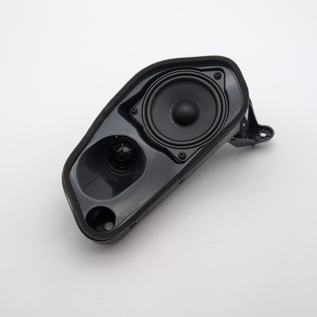 2019- 2025 BMW X7 G07 Rear Right Door Speaker Audio Mount Bracket 2622522 OEM