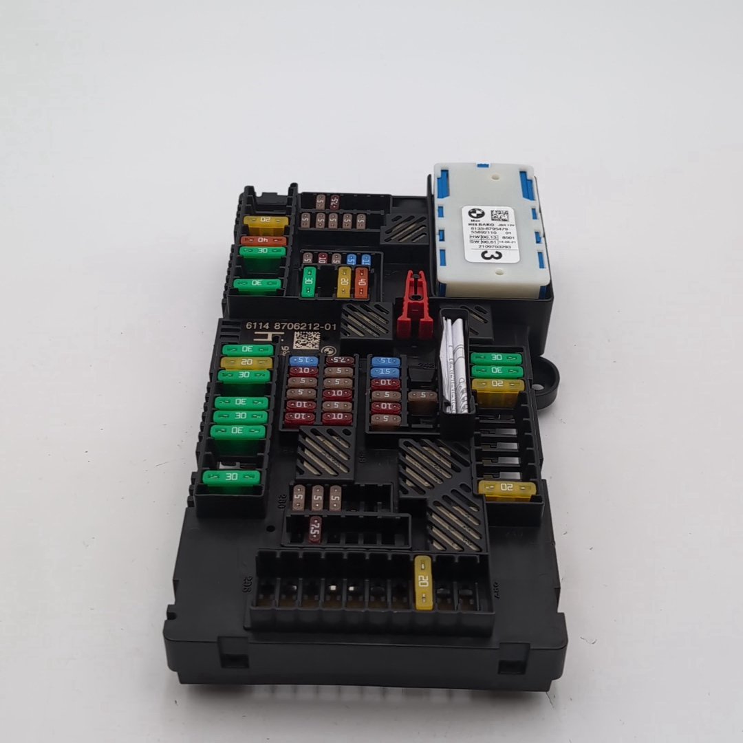 2019 - 2023 BMW X5 X7 Rear Power Distribution Fuse Box 8706212