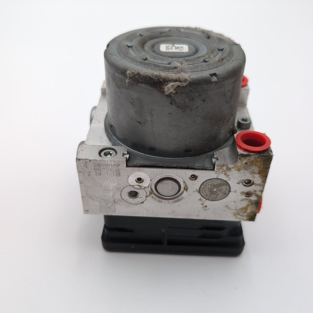 2014 2015 2016 Cadillac ATS ABS Anti Lock Brake Pump Control Unit 23366343