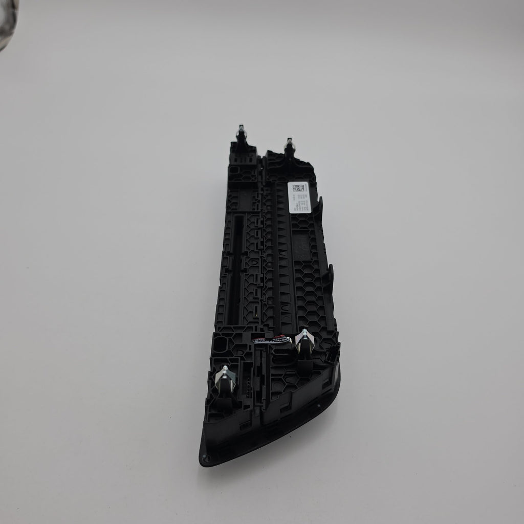 2019 - 2022 BMW 740i 750i G11 G12 Front AC Climate Control Radio Switch Panel