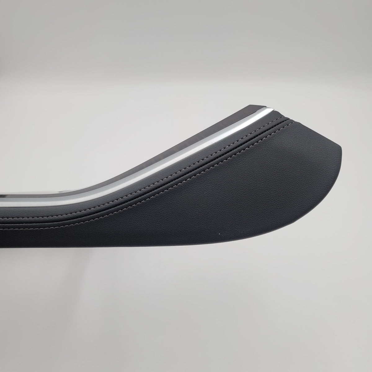 2022 2023 2024 BMW X5 G05 Center Console Bezel Trim Finish Panel Black Leather