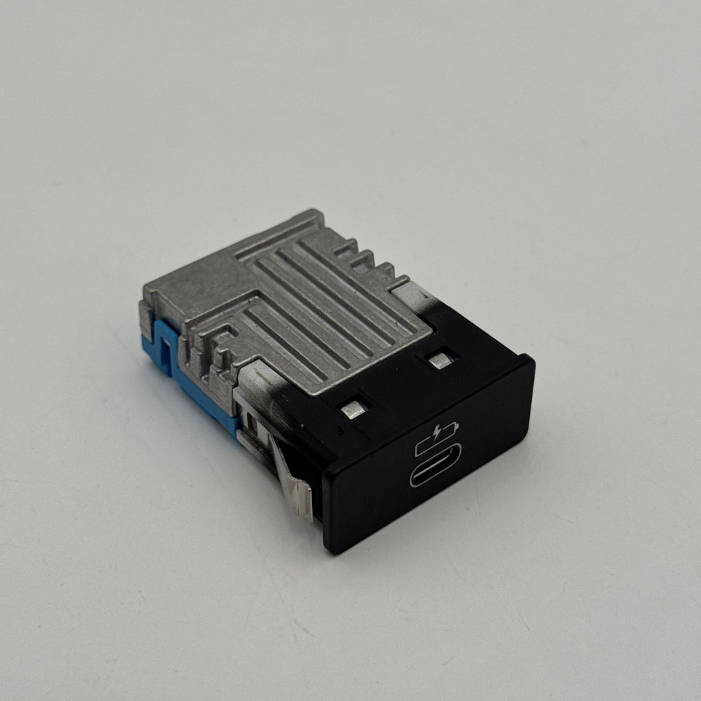 2019 - 2026 BMW G20 G21 G22 G26 G15 G30 G42 X3 Single USB Socket Port 5B51C70