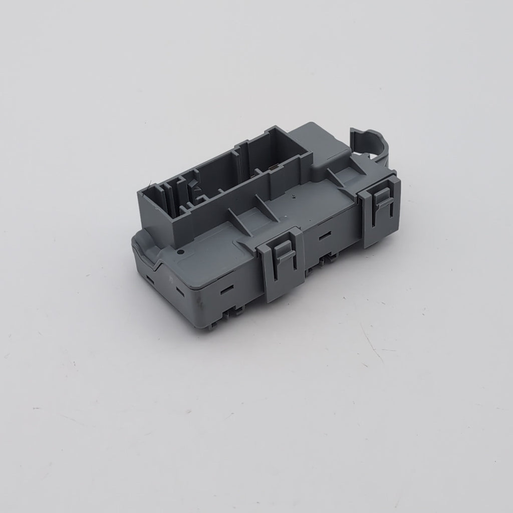2022 - 2026 BMW X1 X2 Mini Cooper Countryman Power Distribution Box LIN Module