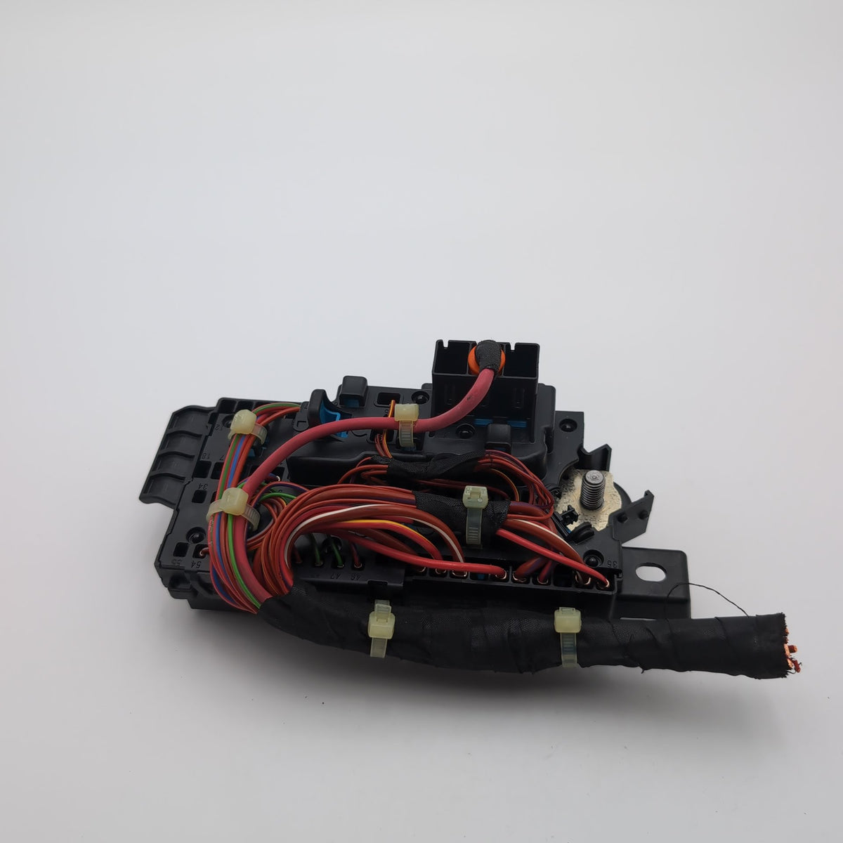 2022 - 2026 BMW 228i F74 X1 X2 iX B+ Positive Power Distribution Fuse Relay Box