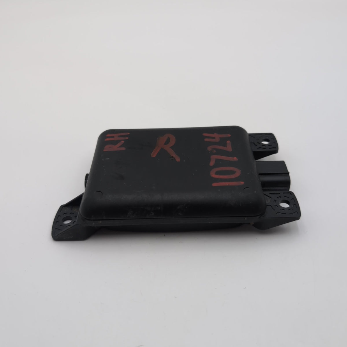 2019 2020 2021 Hyundai Kona SLAVE RH Right Blind Spot Radar Sensor 95820-J9000