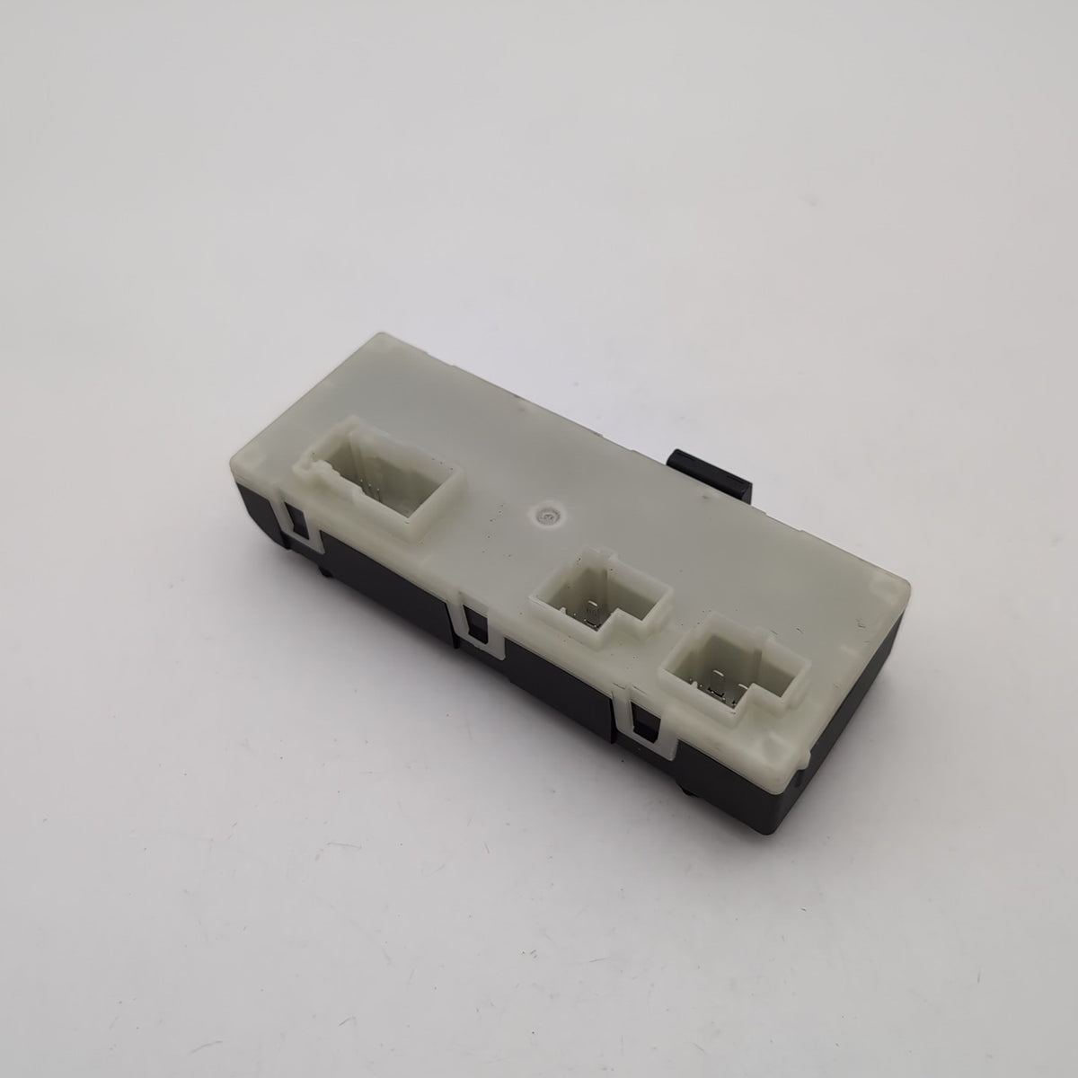 2021 - 2026 BMW G20 G30 M3 X3 X6 X6M Rear Liftgate Trunk Lid Control Module