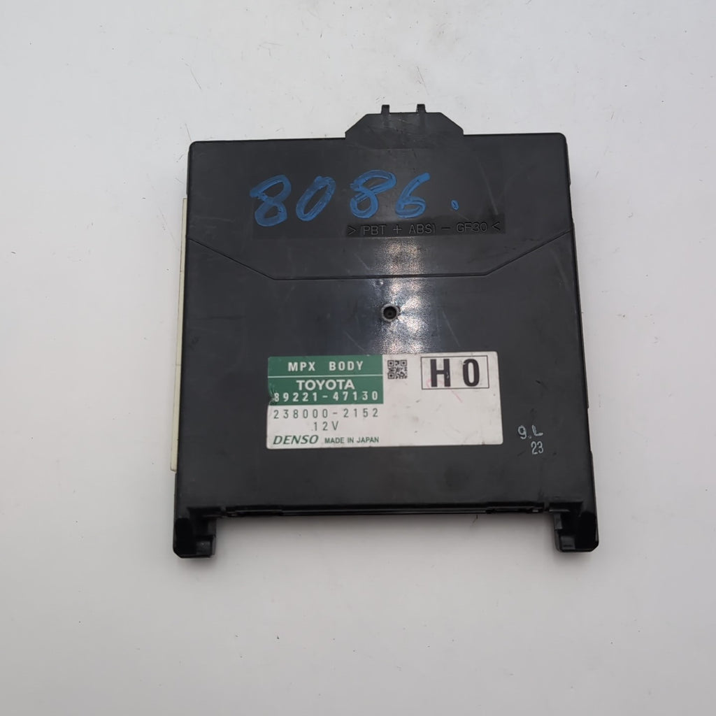 2010 2011 Toyota Prius MPX Multiplex Body Control Module 89221-47130