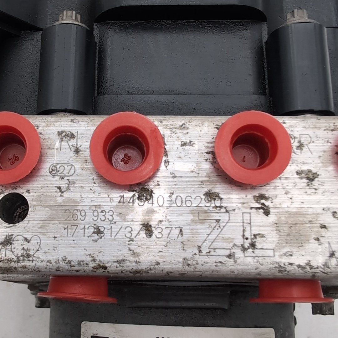 2018 2019 2020 Toyota Camry ABS Anti Lock Brake Pump Control Unit 44540-06290