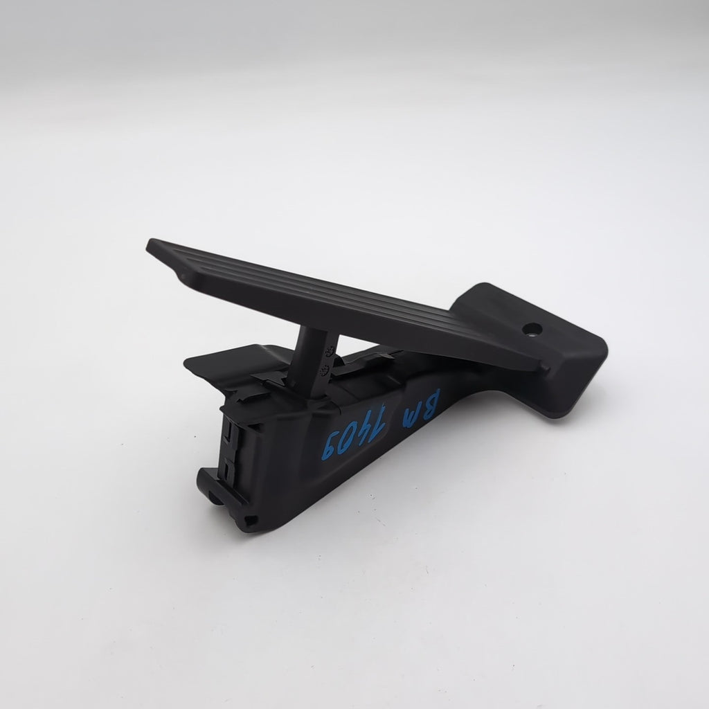 2017- 2021 BMW i3 I01 Hybrid Gas Accelerator Pedal OEM 6853176