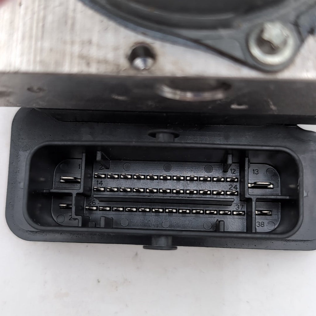 2018 2019 2020 Toyota Camry ABS Anti Lock Brake Pump Control Unit 44540-06290